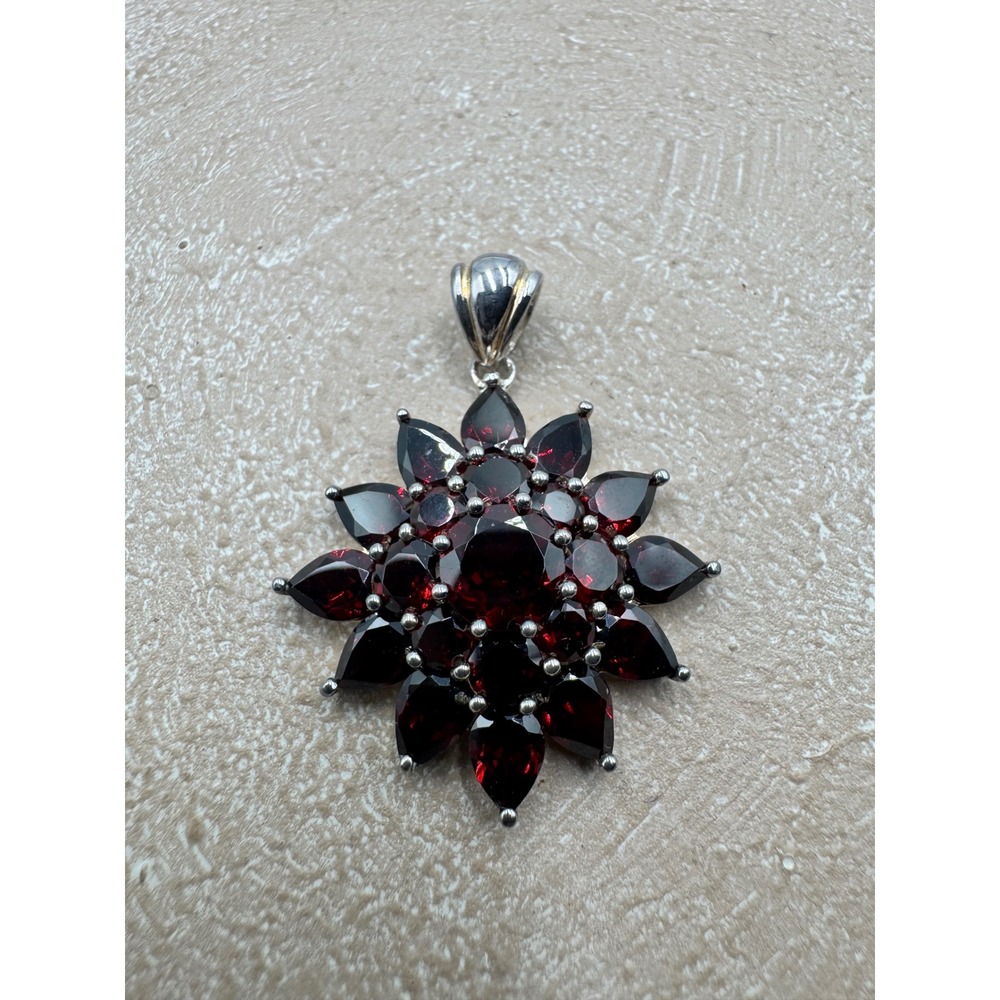 Red Garnet Sunburst Star Pendant Cluster Floral Sterling Silver